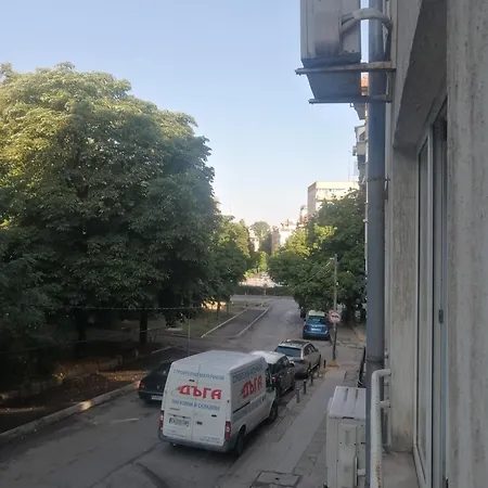 комфортен апартамент, безплатно гараж! * Sofia