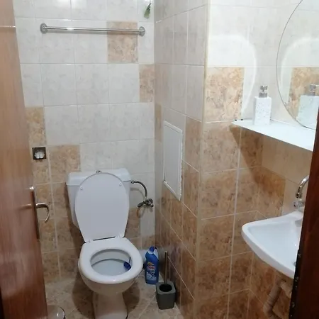 комфортен апартамент, безплатно гараж! *