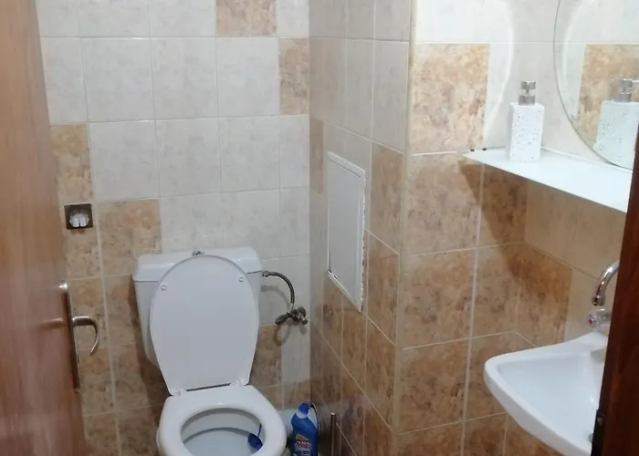 комфортен апартамент, безплатно гараж! *